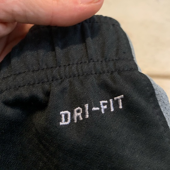 Nike Dri-FIT Black Athletic Shorts - Youth Boys Size Large - Picture 3 of 6